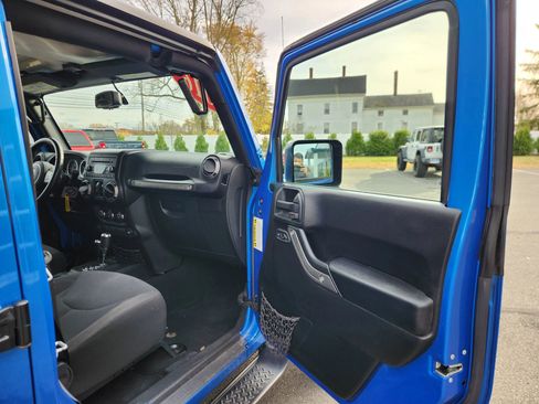 Used 2016 Jeep Wrangler Unlimited Sport w/ Quick Order Package 24S AWD/4WD image 30