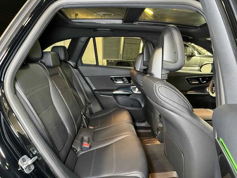 Used 2026 Mercedes-Benz GLC 300 4MATIC image 13