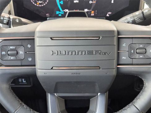 Used 2025 GMC Hummer EV 3X AWD/4WD image 17