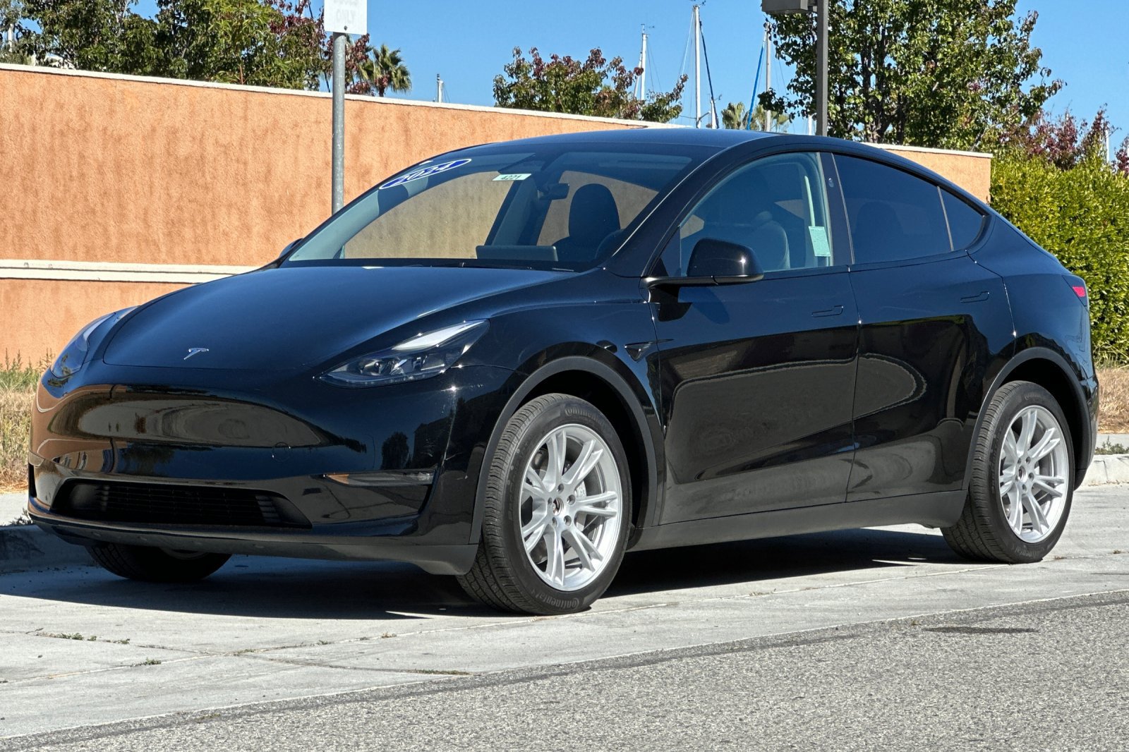 Used 2024 Tesla Model Y Long Range AWD/4WD image 8