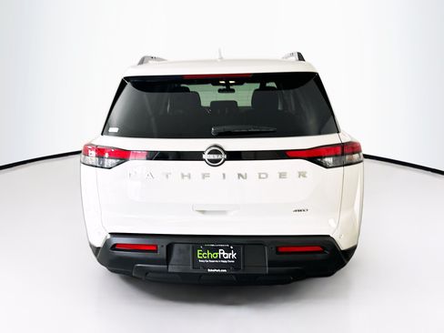 Used 2025 Nissan Pathfinder SV AWD/4WD image 7