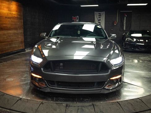 Used 2017 Ford Mustang GT w/ GT Performance Package RWD image 4