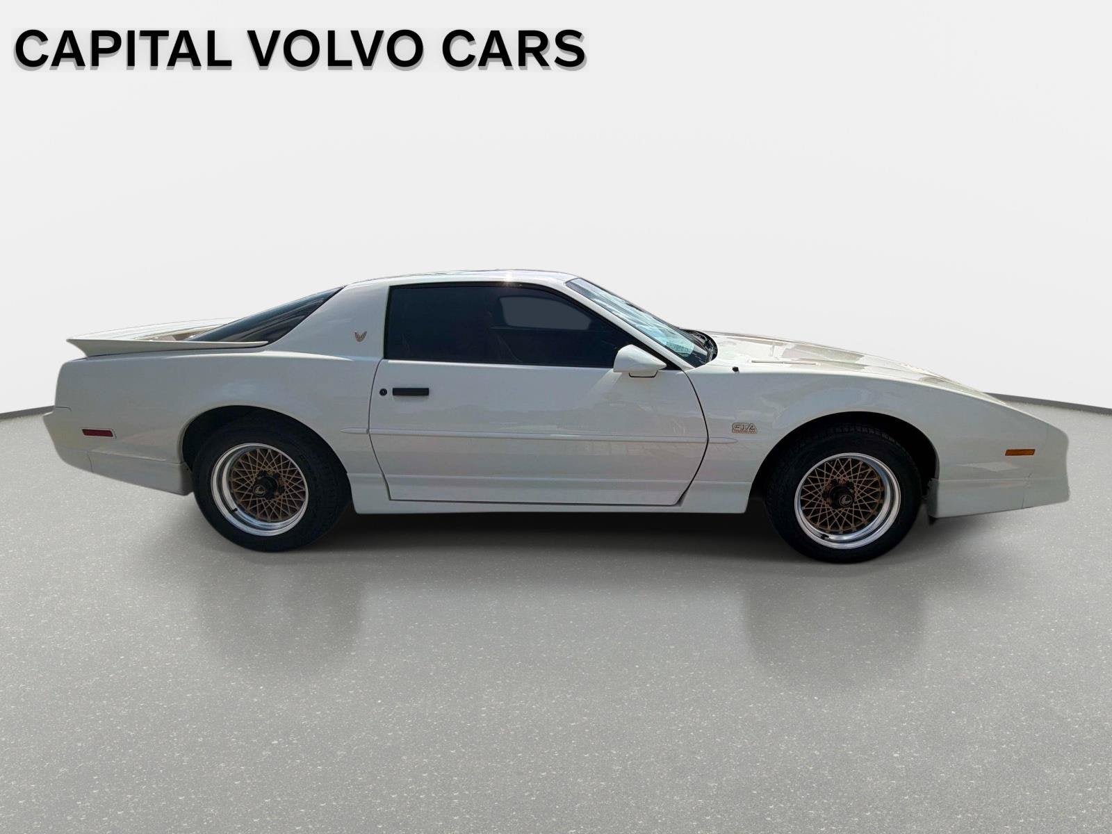 Used 1987 Pontiac Firebird Trans Am RWD image 4
