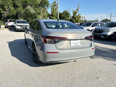Used 2025 Honda Civic Sport image 4