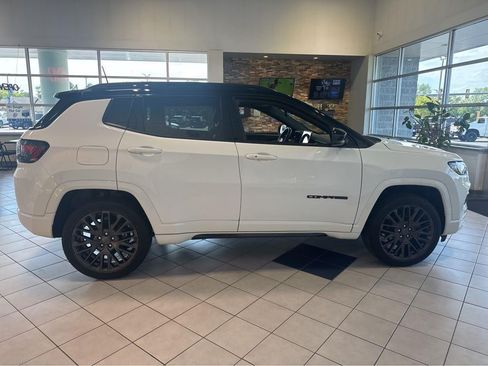 Used 2022 Jeep Compass High Altitude AWD/4WD image 13