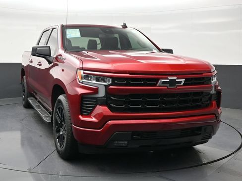 Used 2025 Chevrolet Silverado 1500 RST RWD image 7
