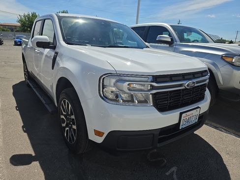 Used 2022 Ford Maverick Lariat w/ Equipment Group 500A Standard AWD/4WD image 2