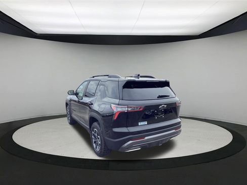 Used 2026 Chevrolet Equinox ACTIV w/ Convenience Package III image 6