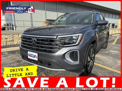 Used 2024 Volkswagen Atlas SE image 1