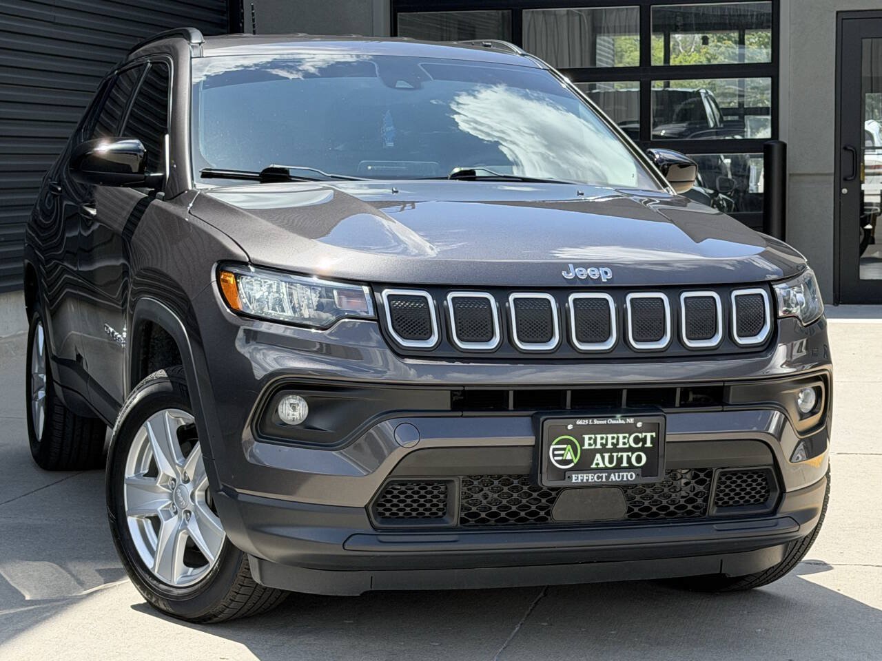 Used 2022 Jeep Compass Latitude AWD/4WD image 5