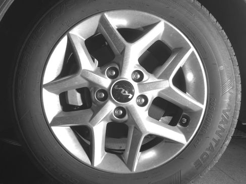 Used 2025 Kia Soul LX w/ LX Technology Package image 12