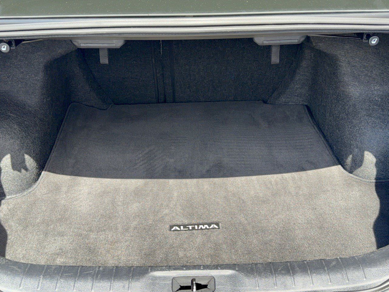 Used 2025 Nissan Altima 2.5 SR FWD image 28
