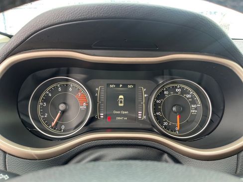 Used 2016 Jeep Cherokee Latitude image 20