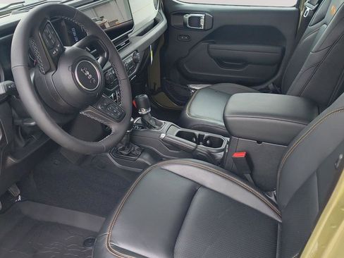 New 2025 Jeep Gladiator Sport AWD/4WD image 9