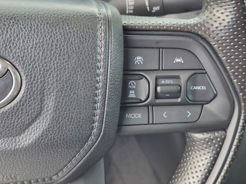 Used 2024 Toyota Tacoma SR5 AWD/4WD image 21