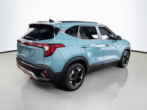 Used 2024 Kia Seltos EX FWD image 9