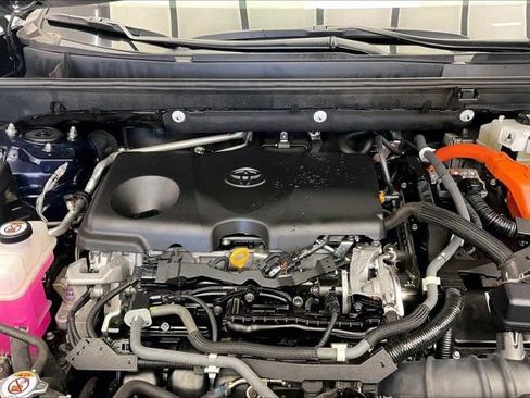 Used 2021 Toyota RAV4 XLE AWD/4WD image 9