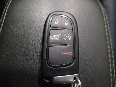Used 2020 Jeep Cherokee Limited AWD/4WD image 32