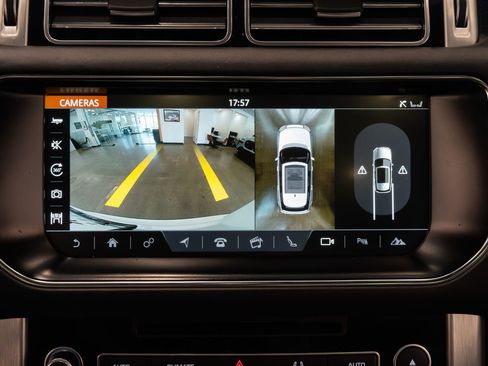 Used 2017 Land Rover Range Rover HSE AWD/4WD image 13