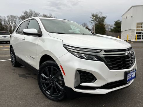 Certified 2022 Chevrolet Equinox RS w/ RS Leather Package image 3