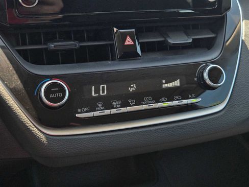 Certified 2020 Toyota Corolla LE FWD image 29