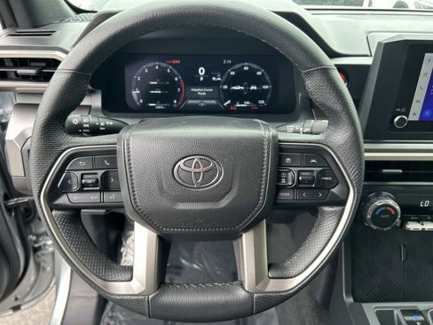 Used 2025 Toyota Tacoma TRD Off-Road AWD/4WD image 16