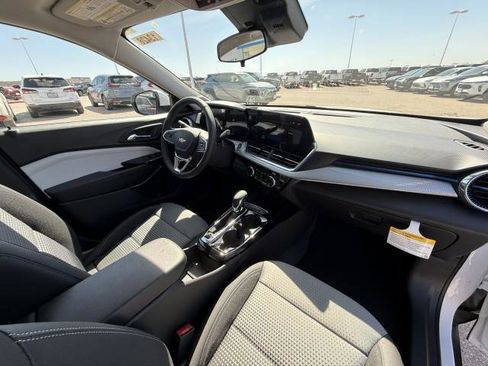 New 2026 Chevrolet Trax LT w/ LT Convenience Package image 30