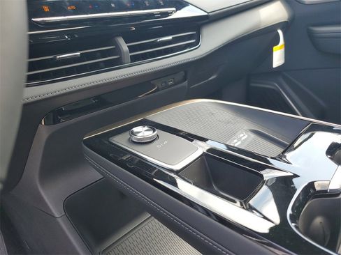 New 2026 Buick Enclave Avenir image 17