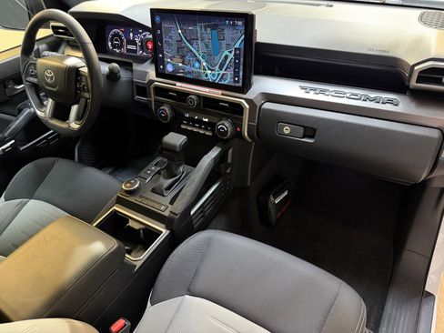 Used 2026 Toyota Tacoma TRD Sport image 44