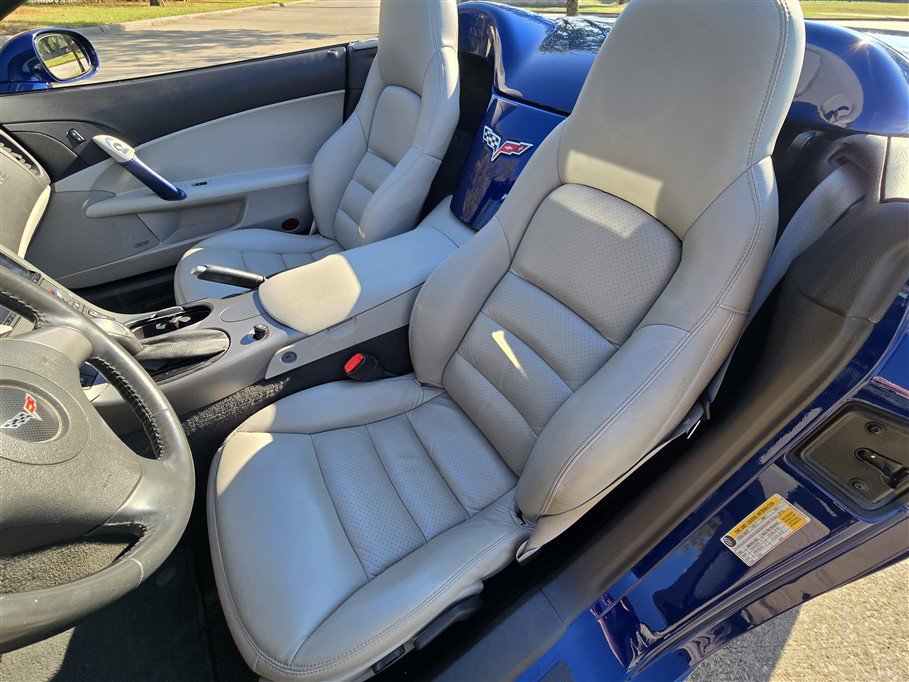Used 2006 Chevrolet Corvette Convertible w/ Preferred Equipment Group RWD image 19