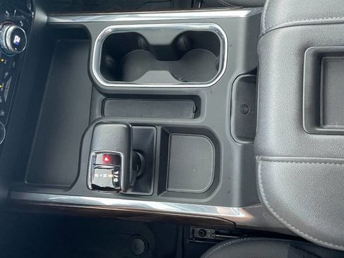 Used 2022 GMC Sierra 1500 Elevation image 37