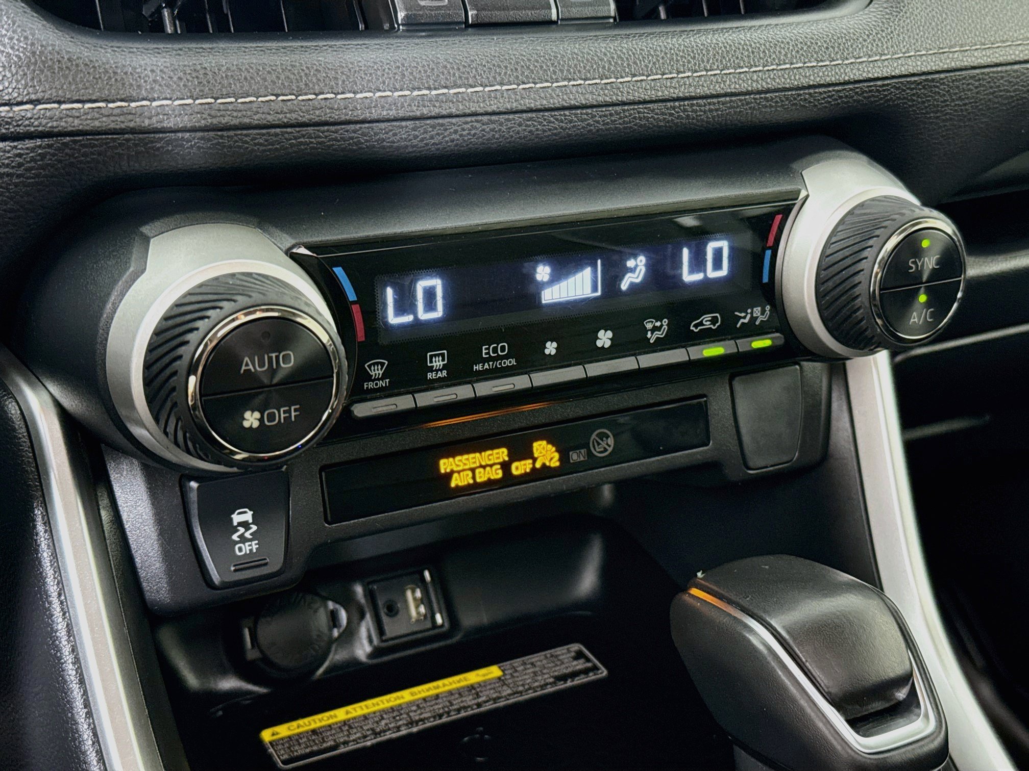 Certified 2019 Toyota RAV4 XLE Premium w/ Advanced Technology Package AWD/4WD image 17