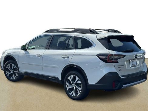 Used 2022 Subaru Outback Limited AWD/4WD image 4