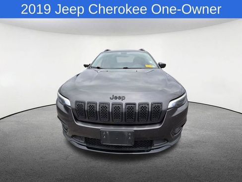 Used 2019 Jeep Cherokee Latitude Plus AWD/4WD image 7