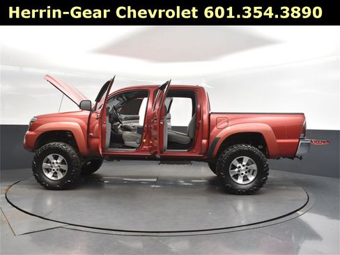 Used 2012 Toyota Tacoma PreRunner image 46