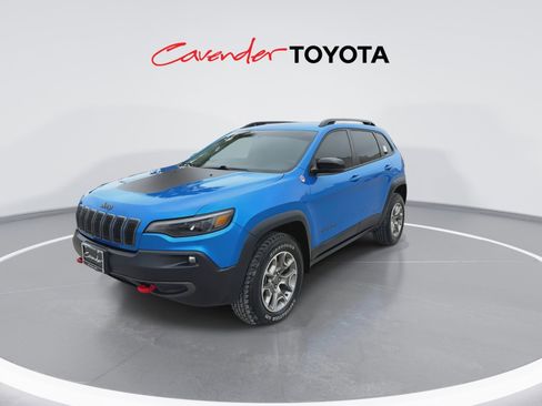 Used 2022 Jeep Cherokee Trailhawk image 4