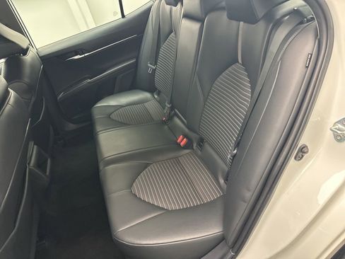 Used 2022 Toyota Camry SE image 13