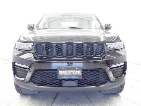 Certified 2023 Jeep Grand Cherokee Limited w/ Black Appearance Package AWD/4WD image 12