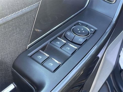 Certified 2022 Ford F150 Lariat w/ Equipment Group 502A High image 16