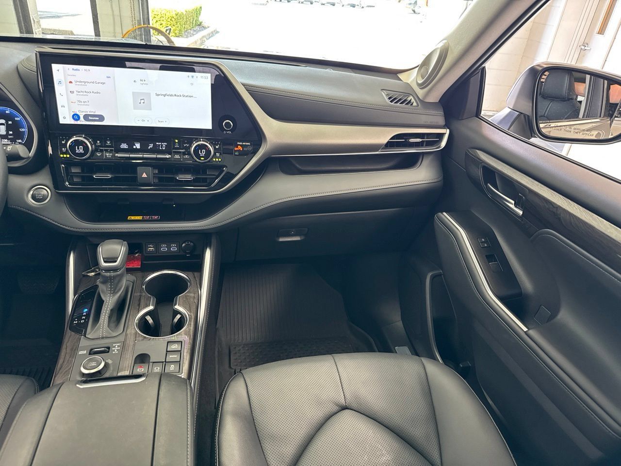 Used 2026 Toyota Highlander Limited AWD/4WD image 48