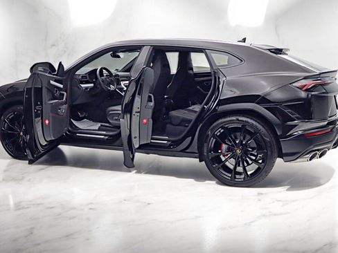 Used 2024 Lamborghini Urus S image 5