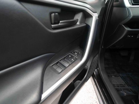 Used 2023 Toyota RAV4 LE FWD image 7