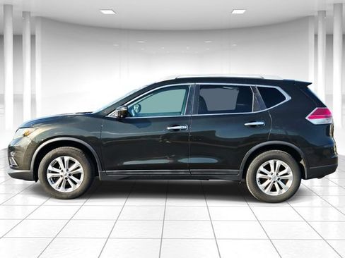Used 2016 Nissan Rogue SV w/ SV Premium Package FWD image 2