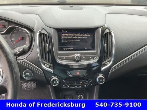 Used 2019 Chevrolet Cruze Diesel w/ Sun And Sound Package FWD image 33