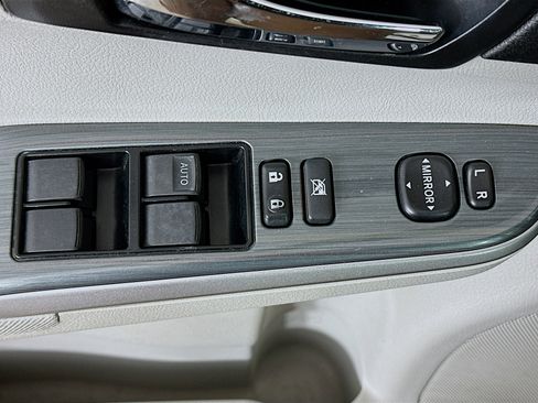 Used 2012 Toyota Camry XLE image 15