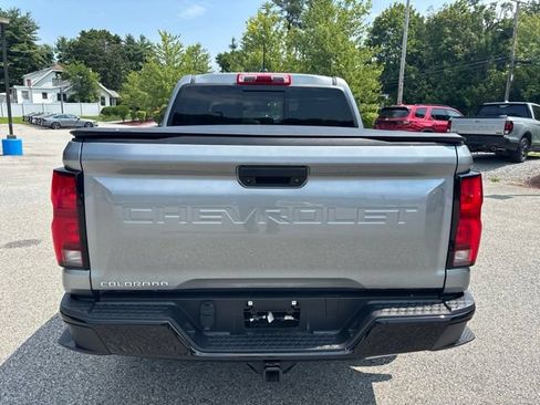 Used 2023 Chevrolet Colorado Z71 w/ Z71 Convenience Package 2 AWD/4WD image 5