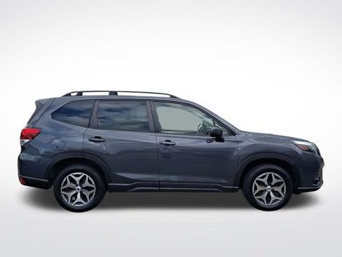 Used 2023 Subaru Forester Premium AWD/4WD image 7