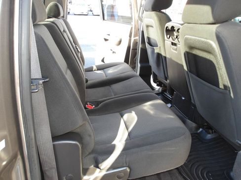 Used 2011 Chevrolet Silverado 2500 LT w/ Interior Plus Package AWD/4WD image 12