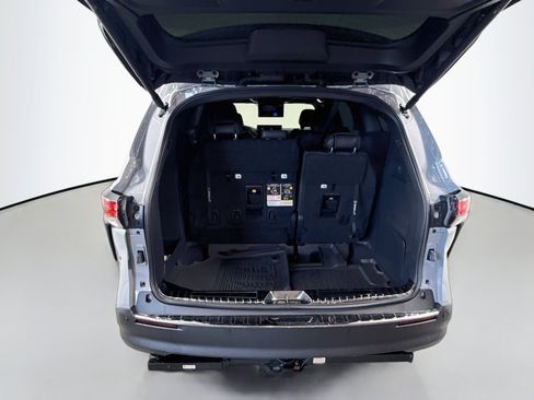 Used 2026 Toyota Sienna XLE Woodland Edition AWD/4WD image 24