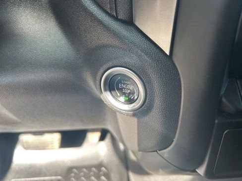 Used 2021 Chevrolet Silverado 1500 LT image 20